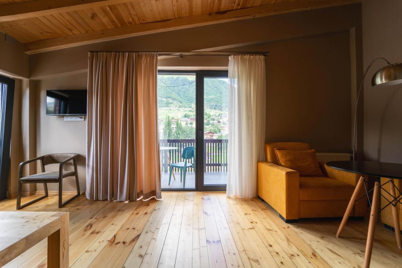 Hotel Lahili Mestia Luaran gambar